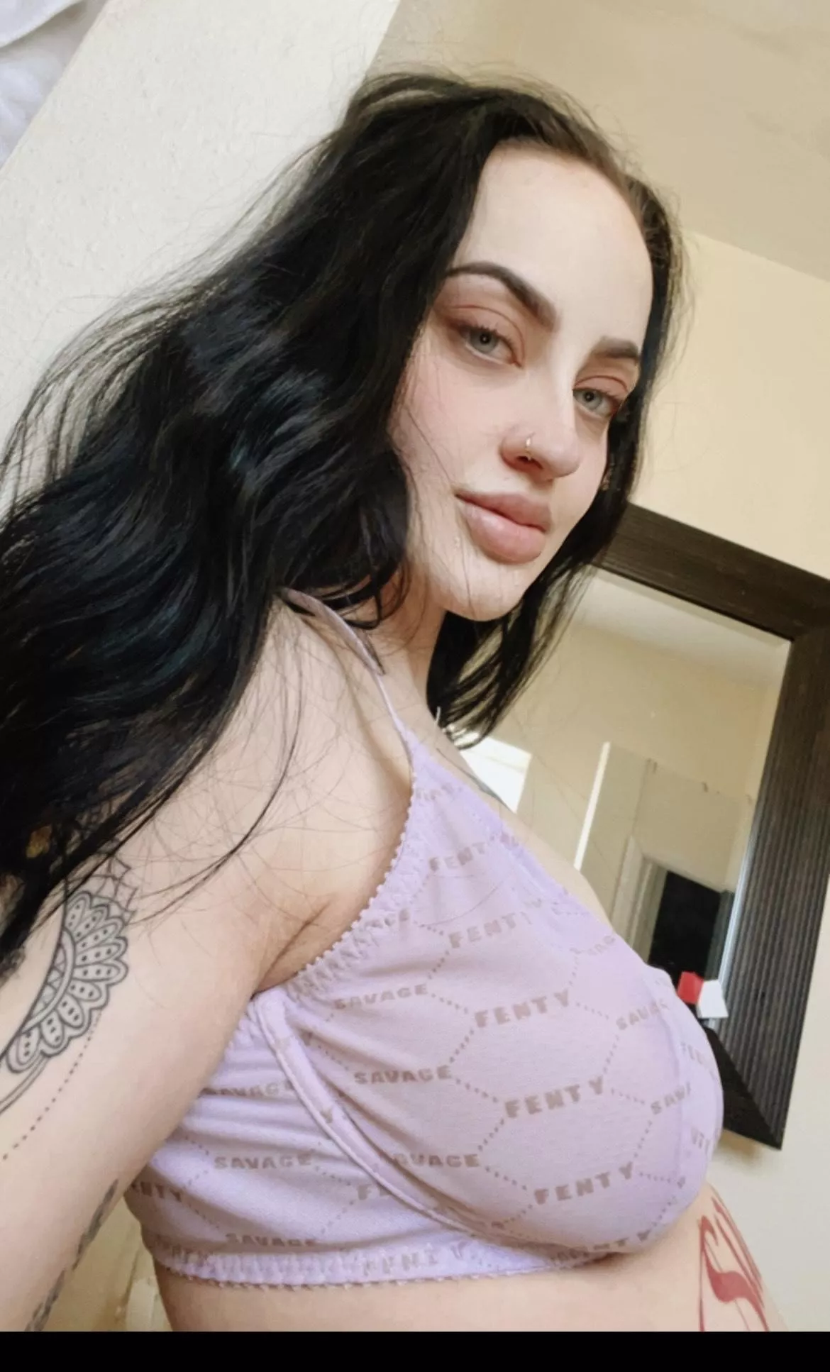 Ravenna de Vil (@h0t.g0thic) [Instagram] posted by ravennadevil