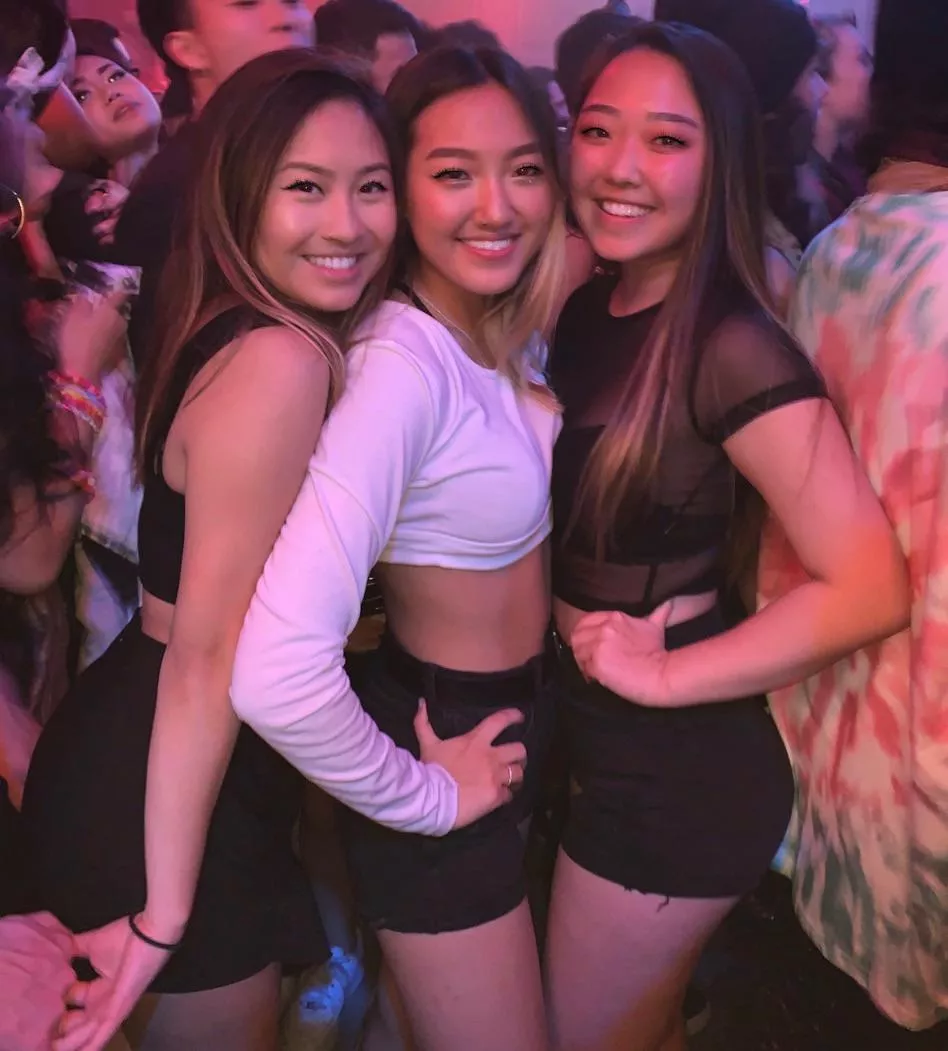 Ravers posted by nanaket