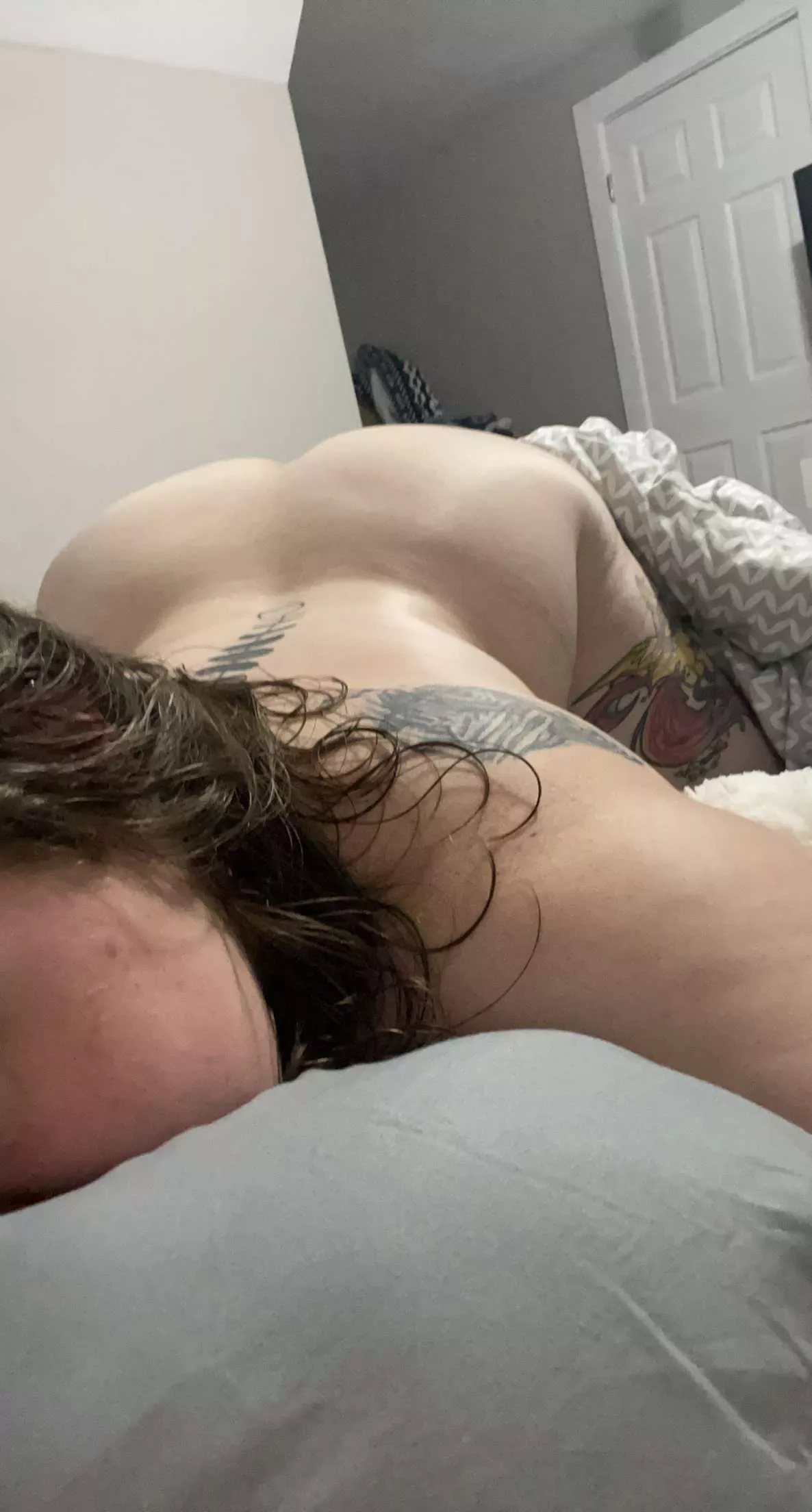 Ready and waiting for Daddy to pump me full of cum🥵🤤 posted by MomwithPiercings