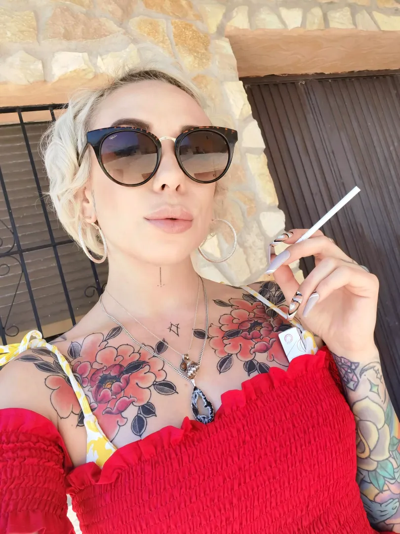 Ready for a smokey day at the beach posted by Kinkerbell2307