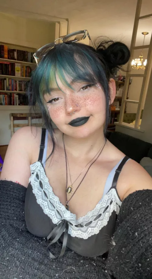 Ready for my smooches by WaifuBabydoll