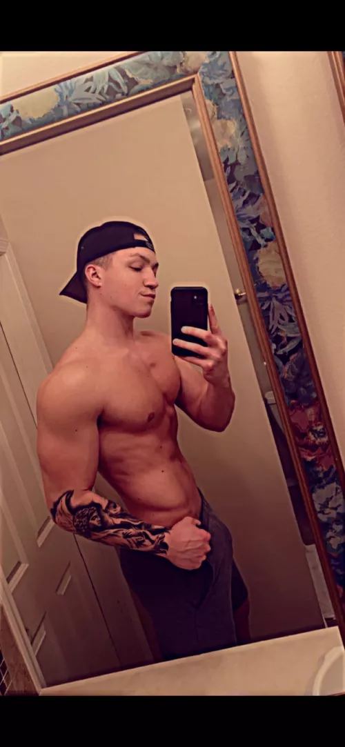 Ready for this summer weather 🔥 (M) by TheMakaveli3