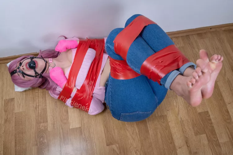 Ready to be tickled by Pinkieneko