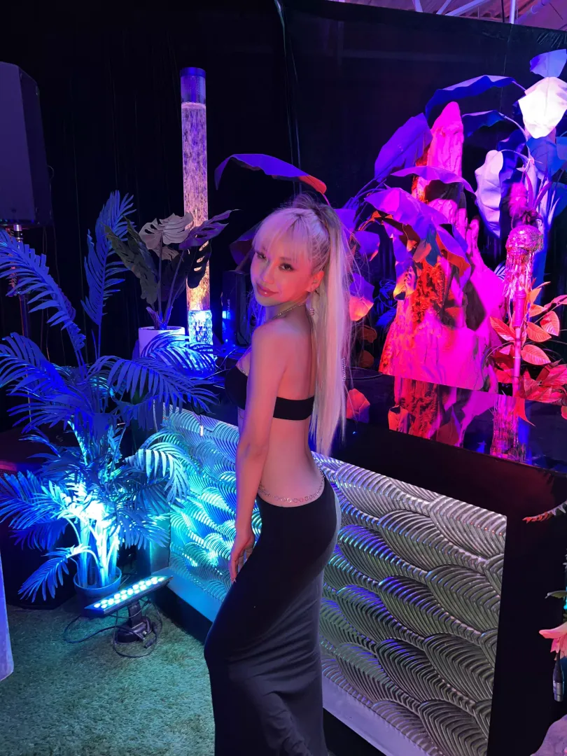 ready to party posted by dollaryaoo