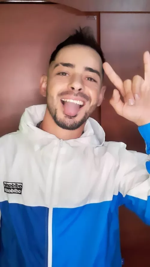 ready to party tonight 😏 by Juanesgir