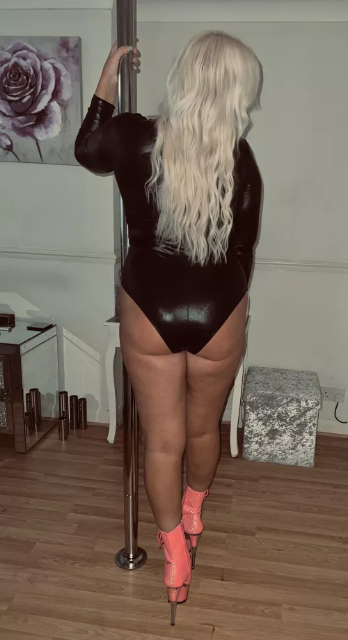 Ready to work that pole baby by sparkly-and-savage