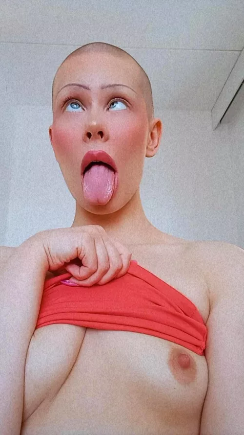 Real bald girl ahegao by NylaRenOfficial
