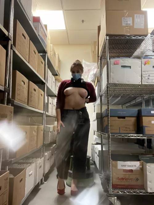 real girl, real horny at work🥴 by sunnydee3