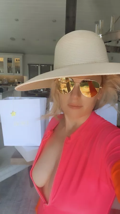 Rebel Wilson by jade1975