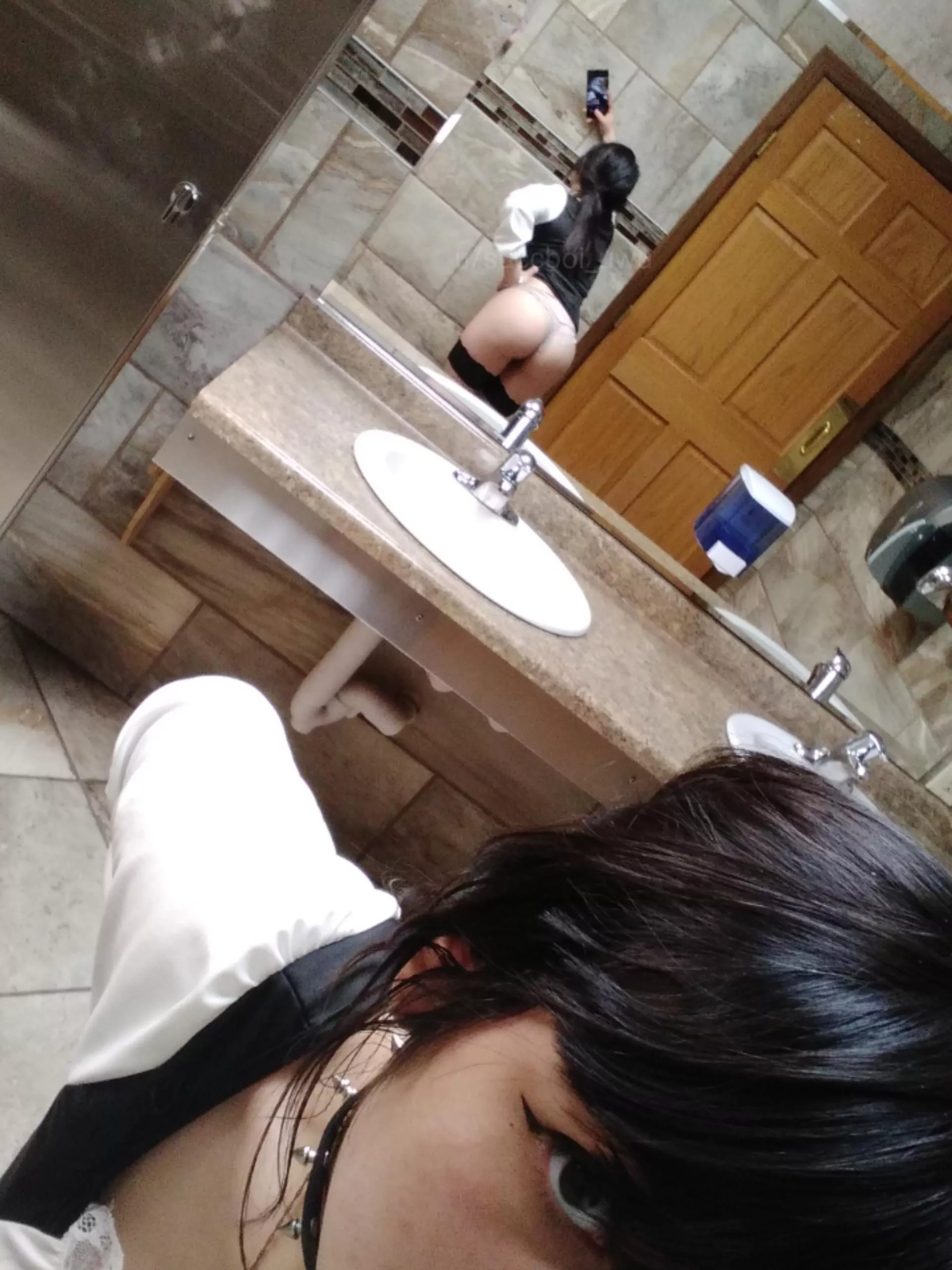 recently got a second job. I am a bar tender and now maiden posted by Succboi_uwu