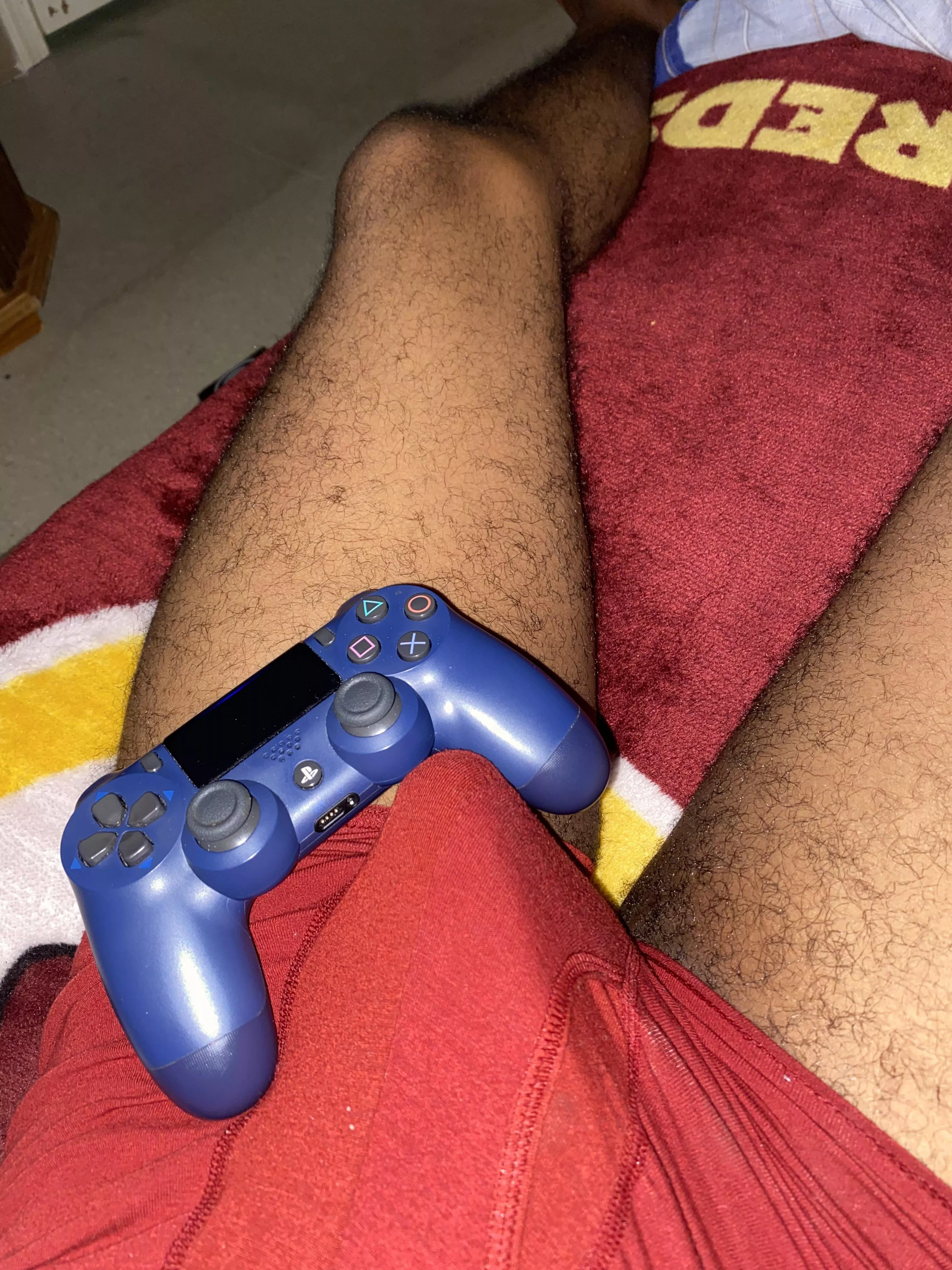 Red and blue🤭 posted by zmanjman