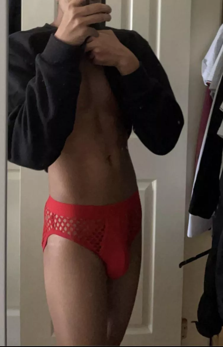 Red briefs kinda day <3 posted by shypiranha