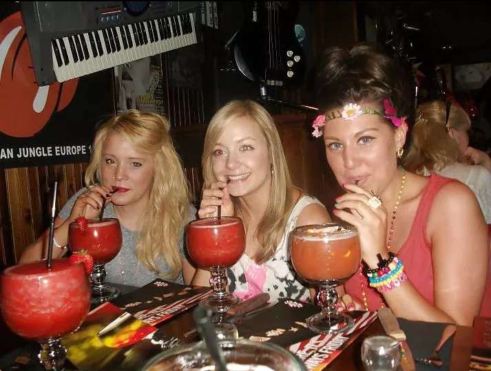 Red cocktails all round posted by Chaturbater1