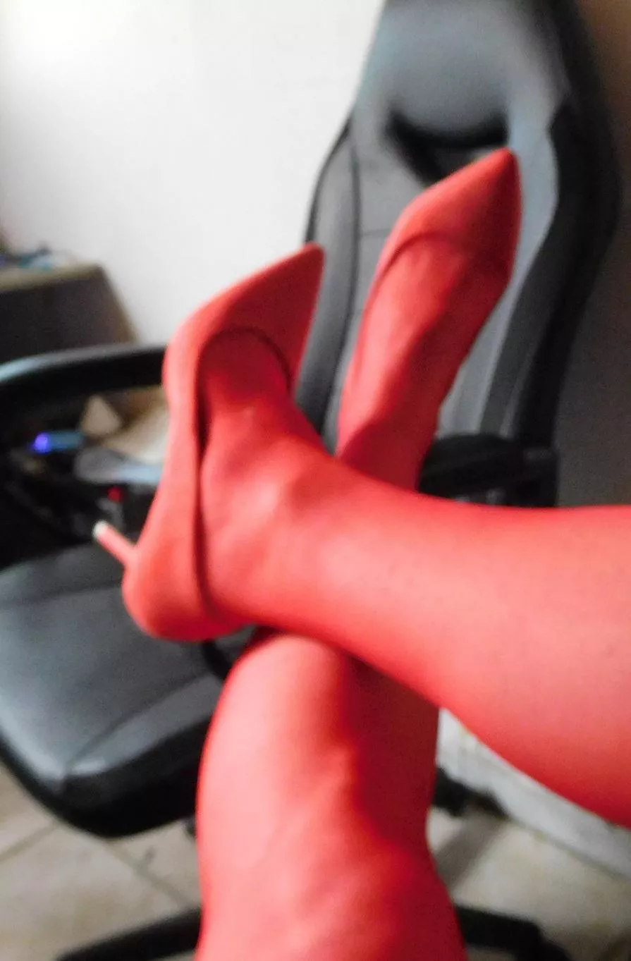 Red heels posted by eatlessspaghetti