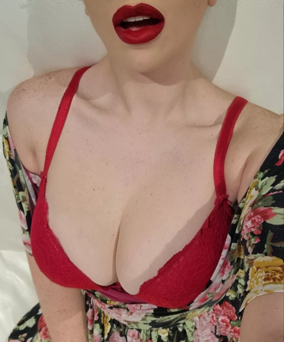 red lips and a peek of my shoulder frex posted by marina-minx