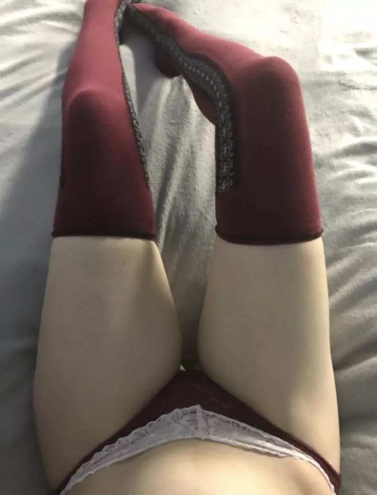 Red looks good on me ❤️ it’s a sexy color posted by Spicy-Bunny