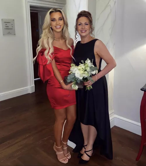 Red Or Black by hannah-ceee