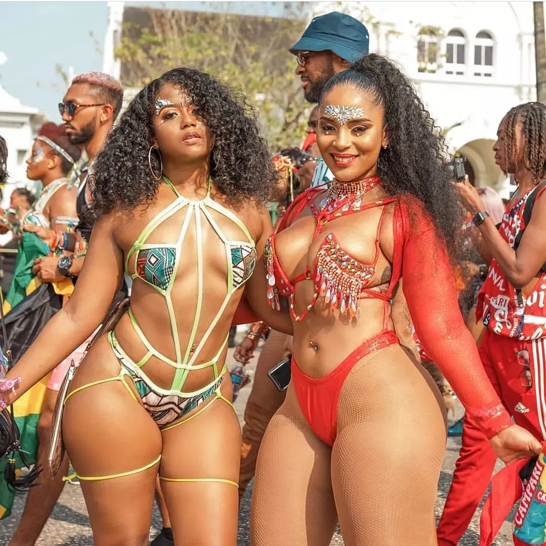 Red or Green? posted by skinoutyuhpunani