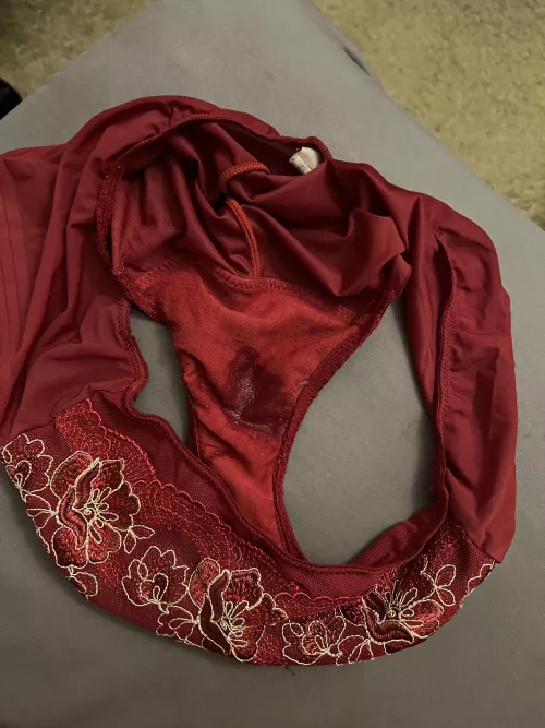 Red roses by TheMotherFapper