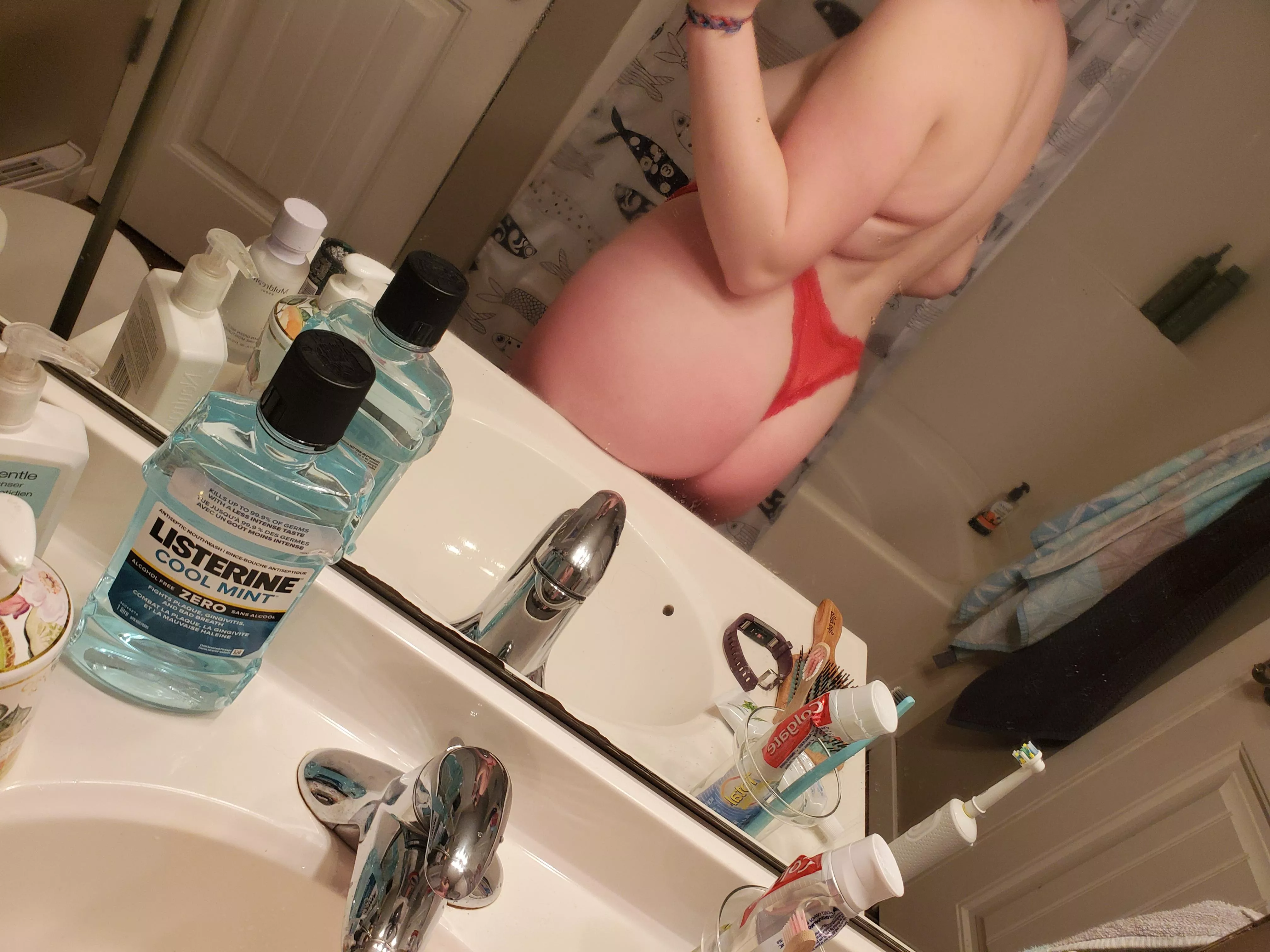 Red thong posted by CirillaBaby