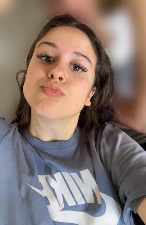 [reddit DMs] My slutty but cute 18 yo classmate deserves so many tribs and so much cum! Trib her to see her (very) slutty side too😉😈 by angeliccple