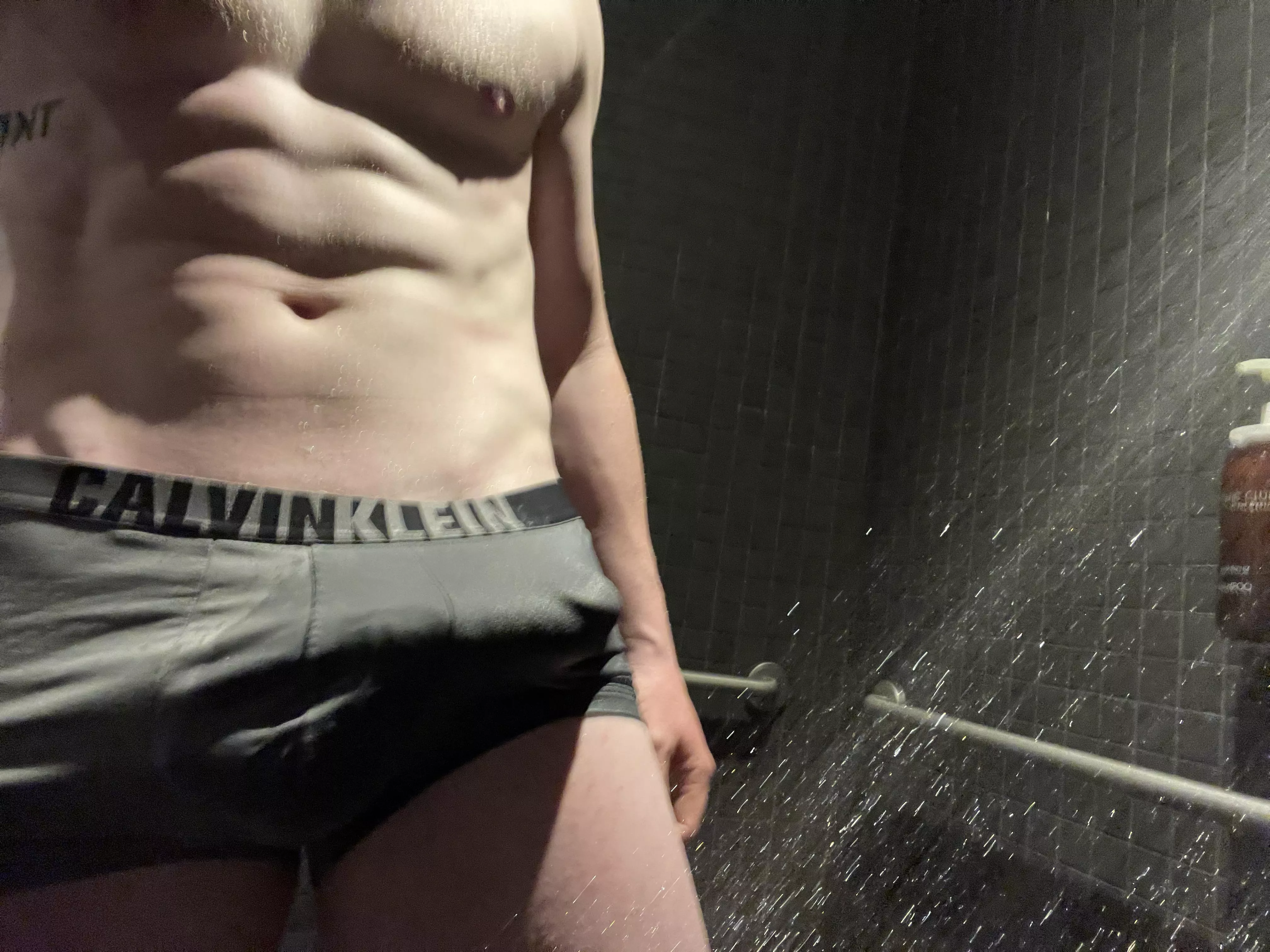 Redhead looking for a bath posted by ZFOXXX1