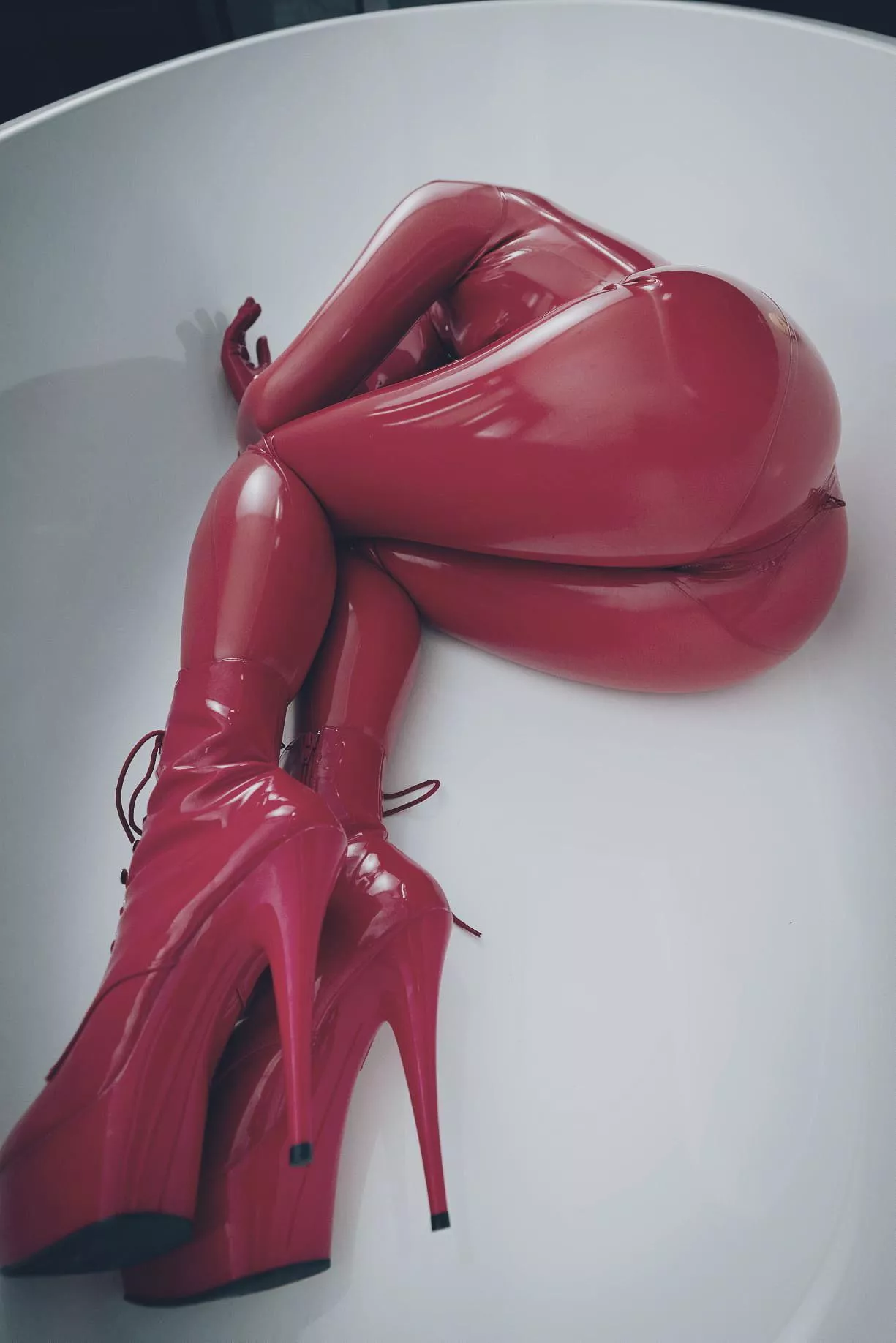 Reflective Desires posted by carrionflowers_