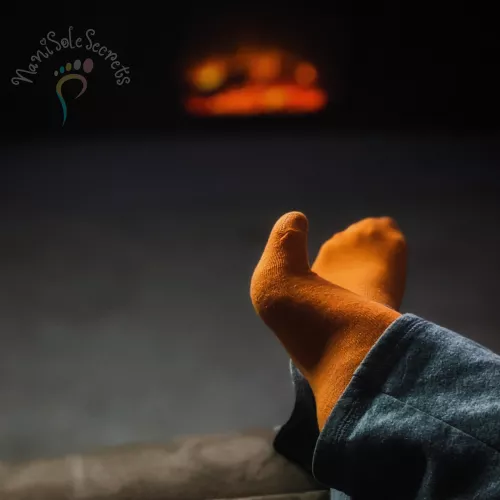 Relaxing and hoping to find something to watch on Netflix 😌 feel free to share any idea on something good on Netflix 😊😋 by NanisSecret