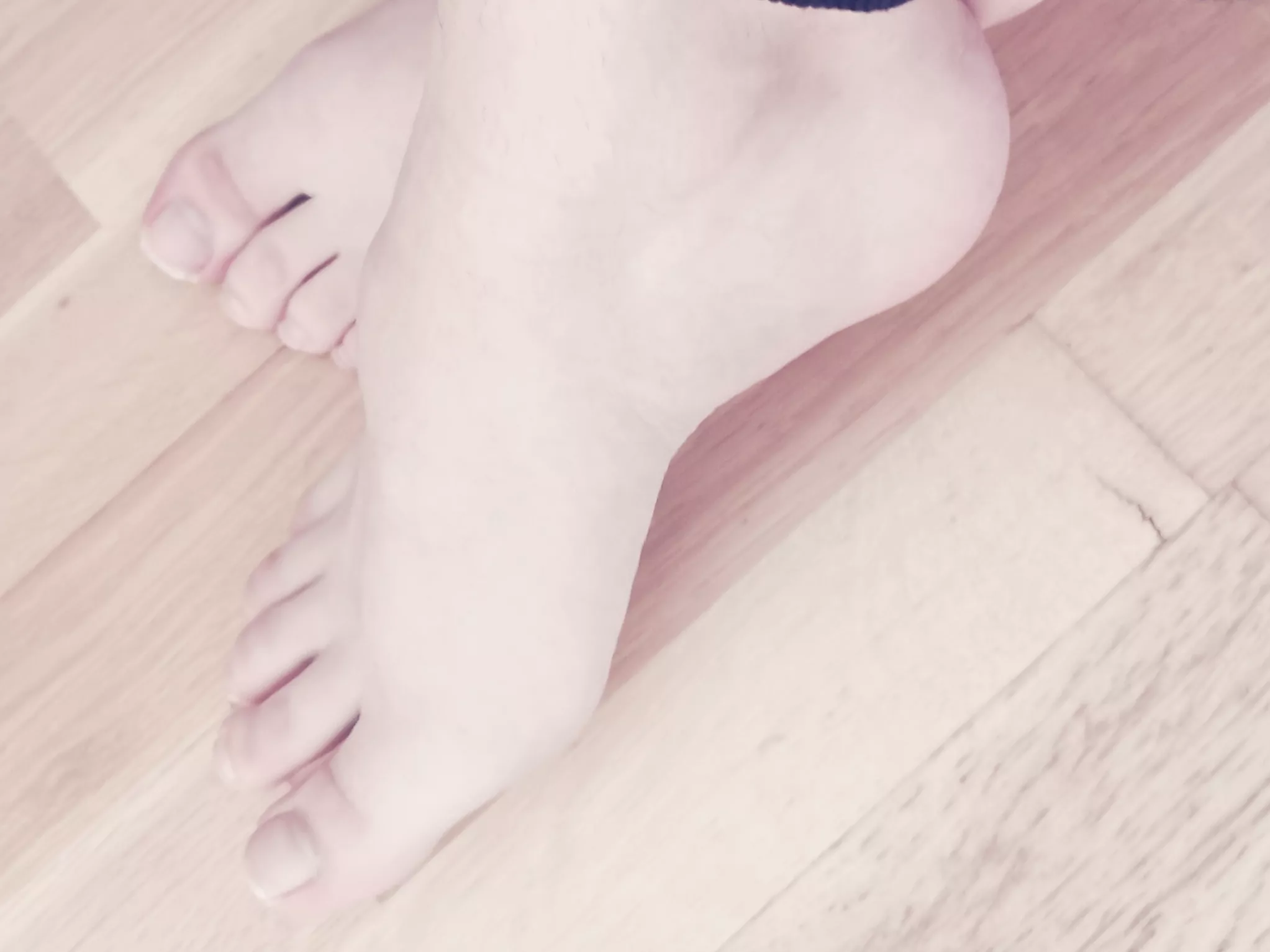 Relaxing pose ❤️ posted by CranberryMia02