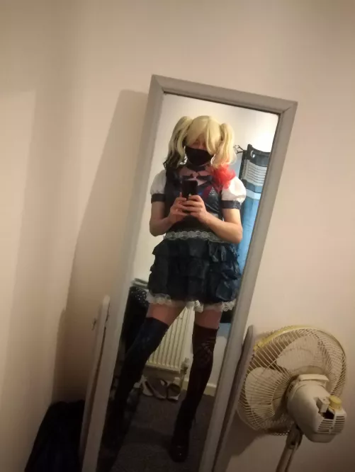 RELEASE THE HARLEY !!🖤❤️ (still very new to Reddit second post to show off a cosplay I did 👉👈) by technicallewd