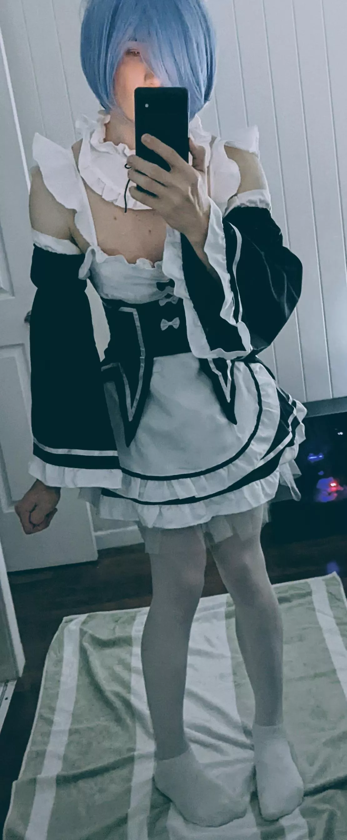 REM COSPLAYYYY 💜 posted by Discreet_Girl_