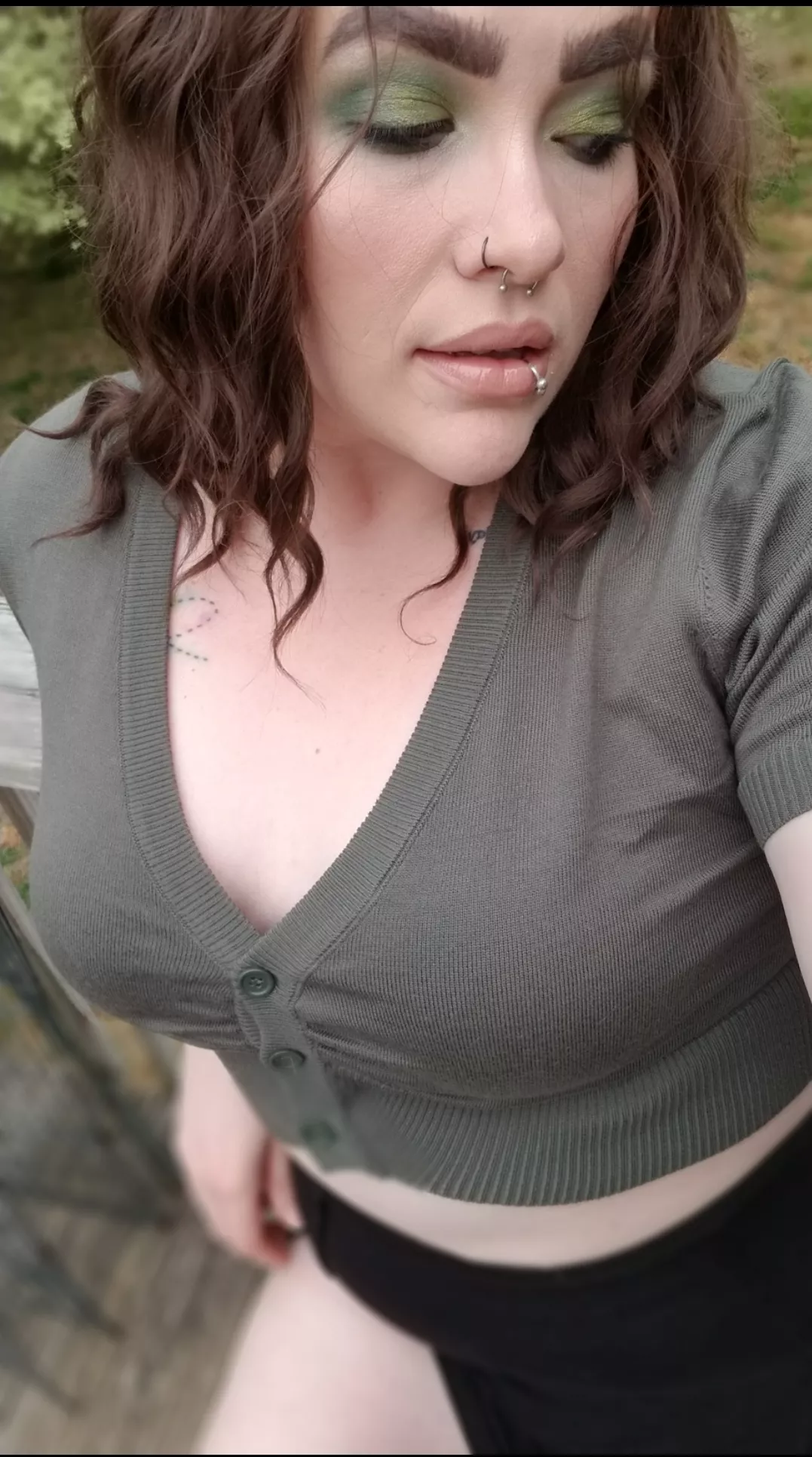 remember to live while you're busy surviving 💙 [F32] posted by samlikewhoasays