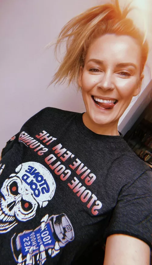 Renee!!! Need more Renee fans! by Valkyraeeee