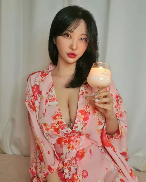 Revealing cleavage by Majestic_Painter8660