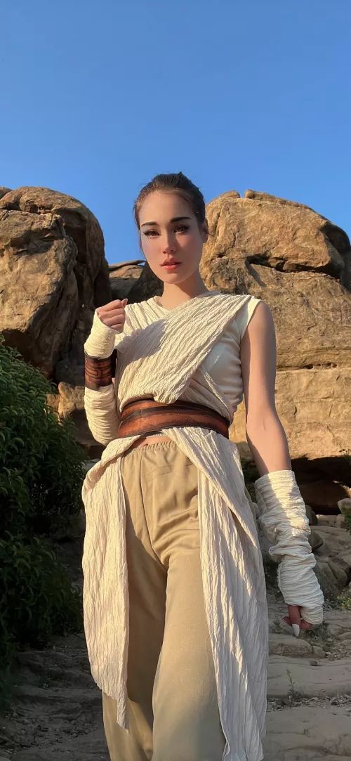 Rey (Star Wars) by indiefoxx by lndiefoxx