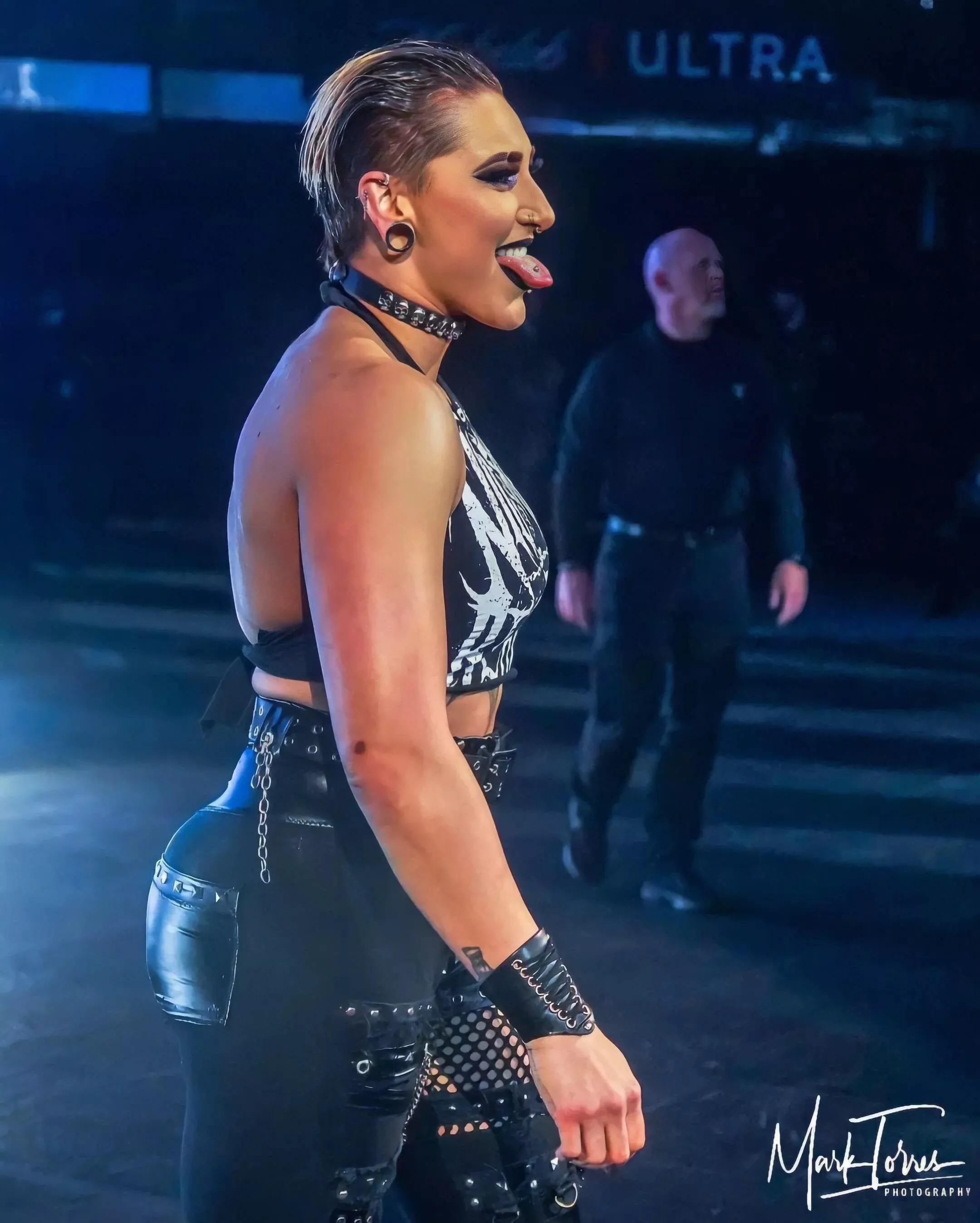 Rhea posted by dextere100