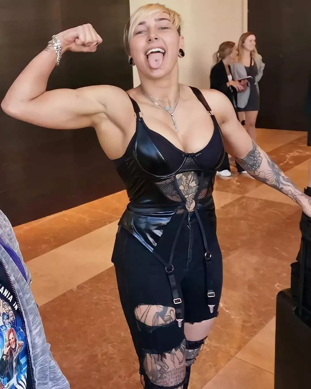 Rhea 💪 posted by JohnHart24