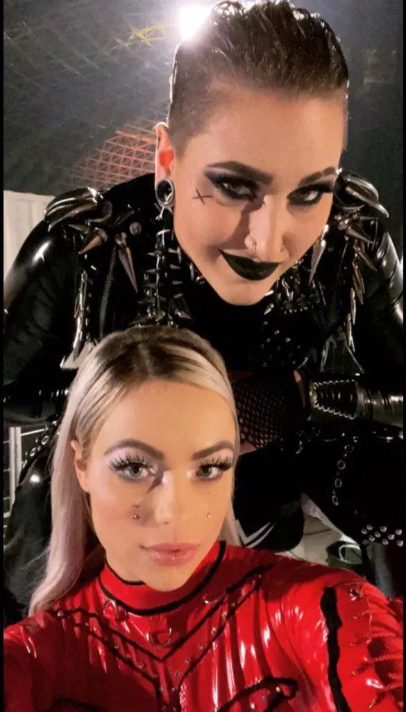 Rhea and Liv 😍 posted by scott7456