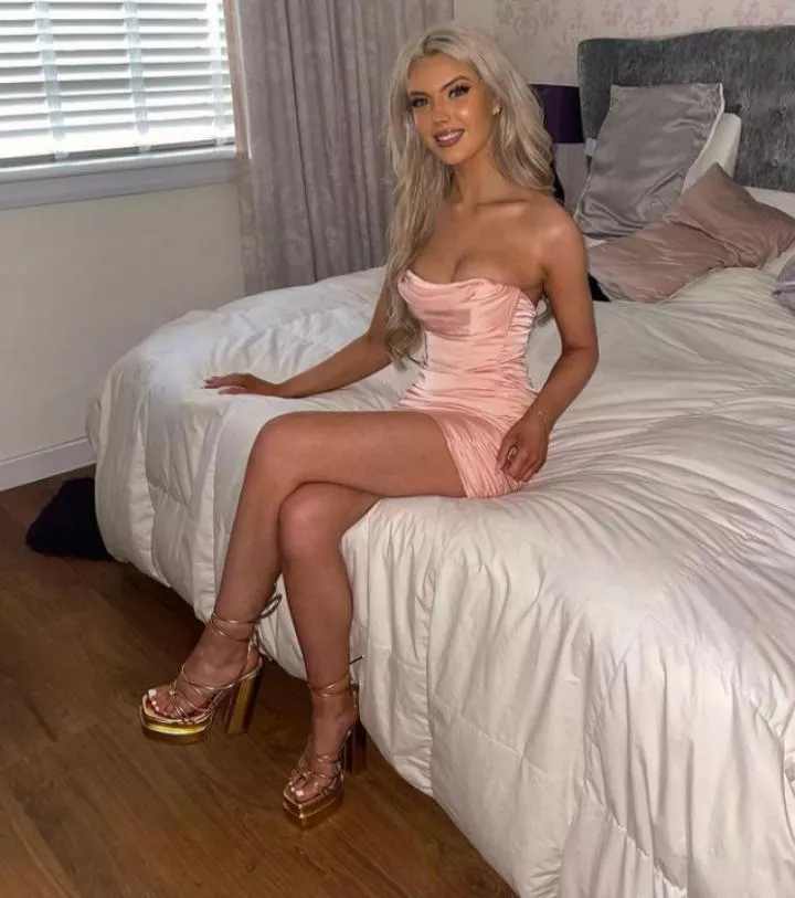 Rhiannon posted by corruptusextremis