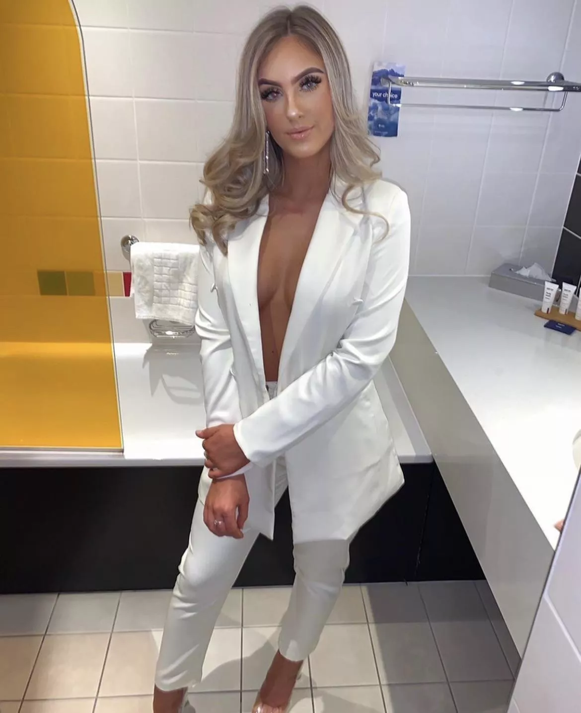 Rianne posted by DF793