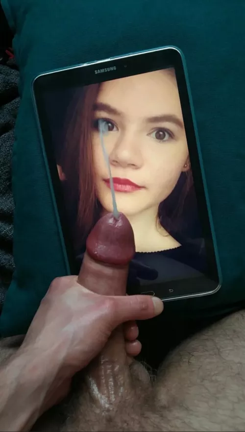 Right in Emily's eye 😉 by L1mewax