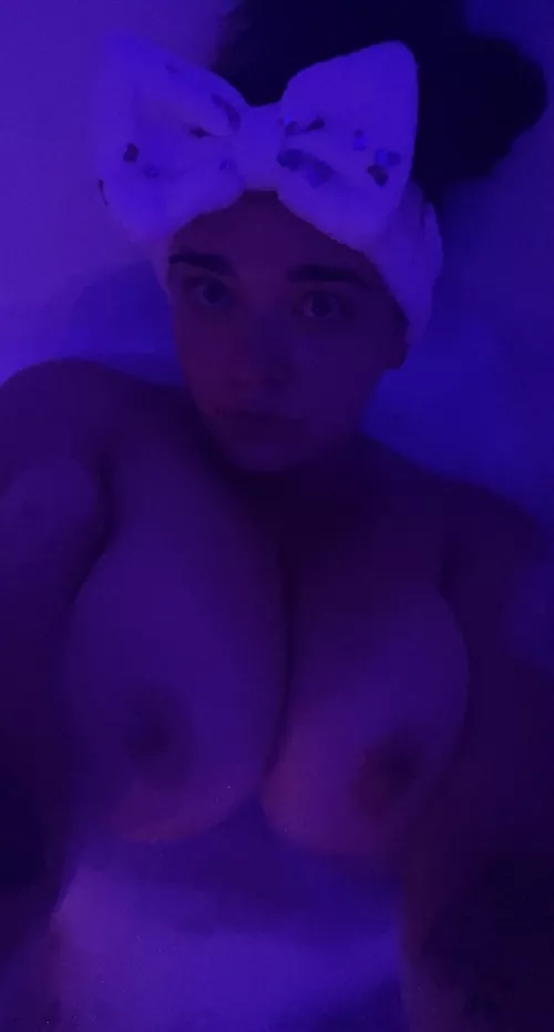 Right now babe.. drop your clothes and come join me 🤭 by LetsSeeTheWorld05