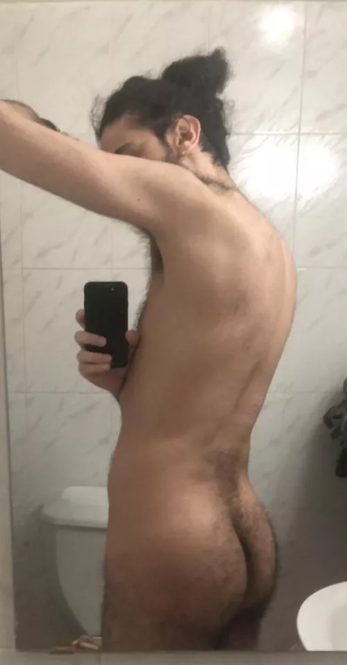 Right under the armpits! by halbet