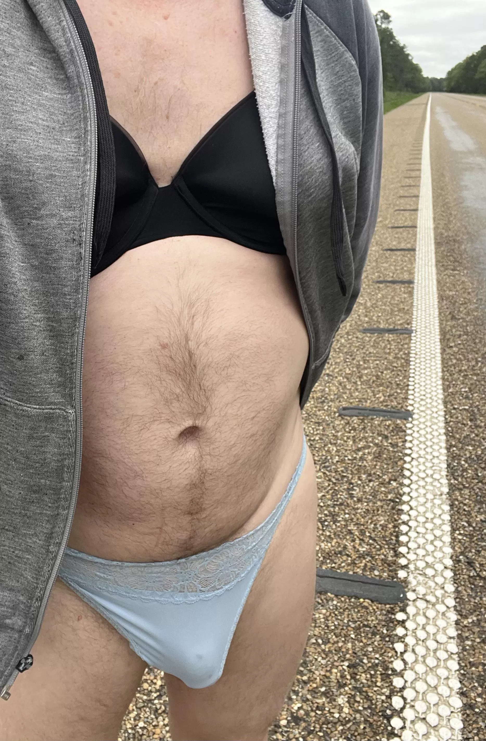 Roadside panty show posted by Pantymanlover789