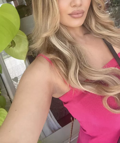 Rocking the stubble out on the town. Who wants to sniff ? by Signature_Queasy