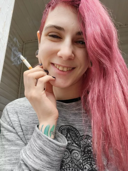 Rolled out of bed for a morning cigarette 🥰 by Kinkylittlehippy