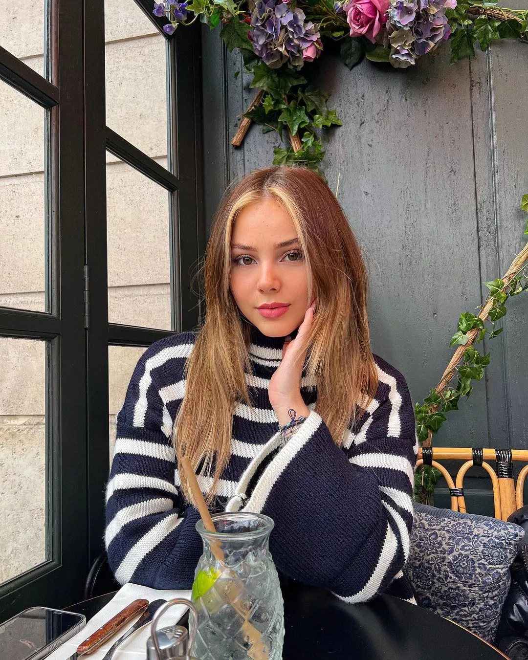 Romane posted by Blu3Jell0P0wd3r