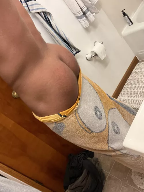 Round, firm and joocy by The_BrentS