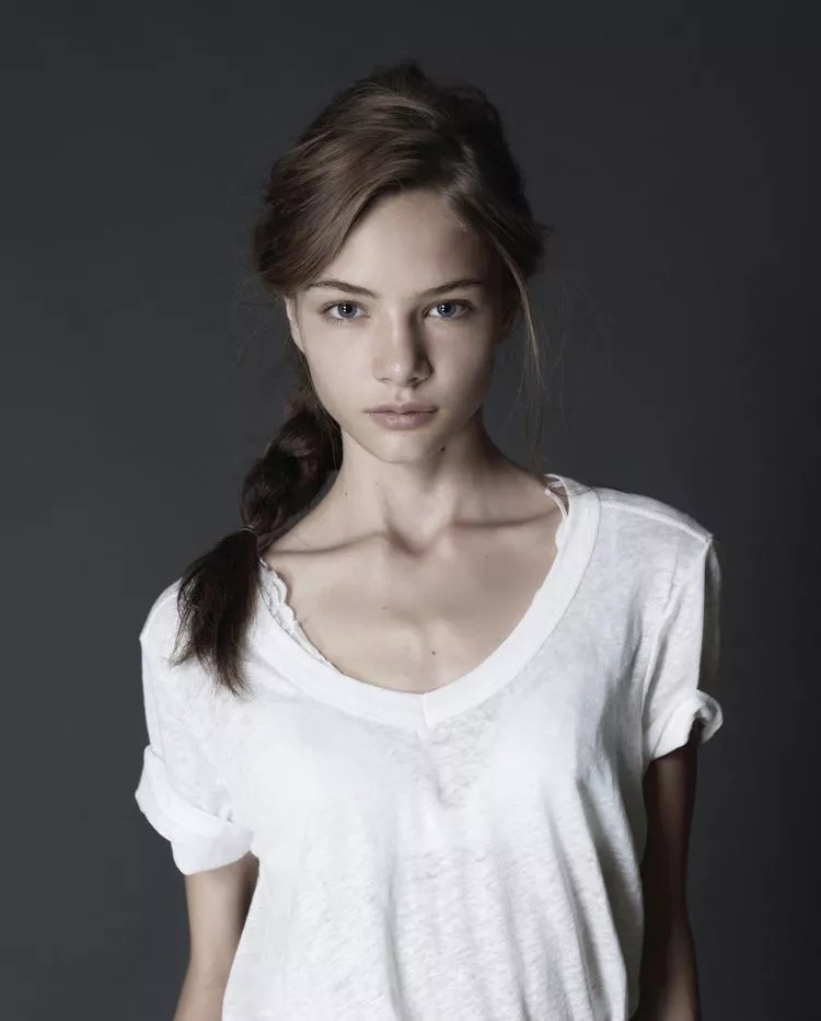 Roxanne Sanderson posted by bobbyUP-MKII