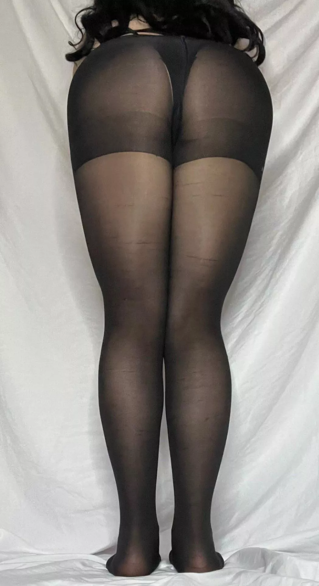 Rub me while I’m sucking you, rip it, and then insert it in. posted by xoxopantyhose